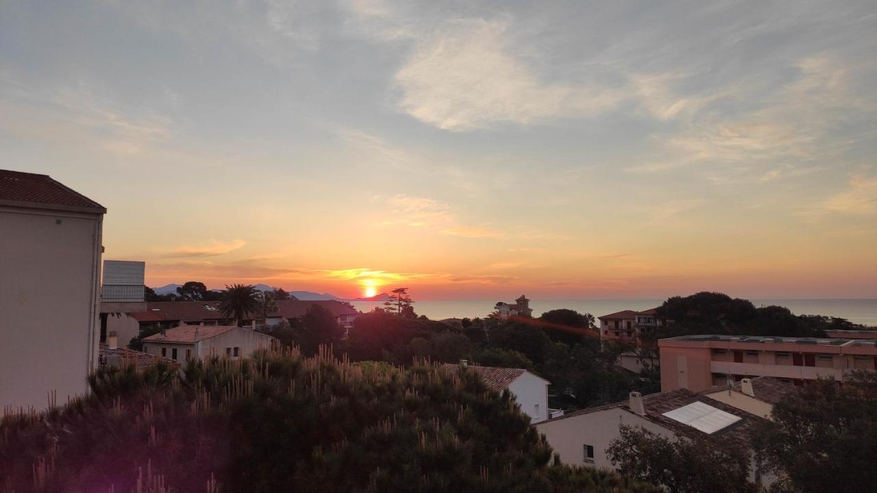 Appartement Lumineux Vue Mer Frejus Ngoại thất bức ảnh